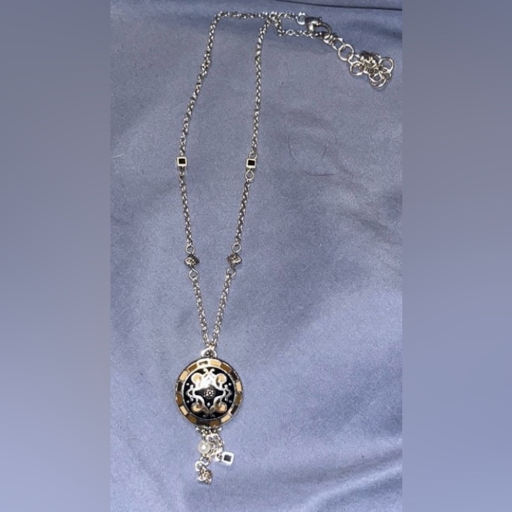 REVERSIBLE BRIGHTON necklace adj 16-18” perfect condition cream & black silver